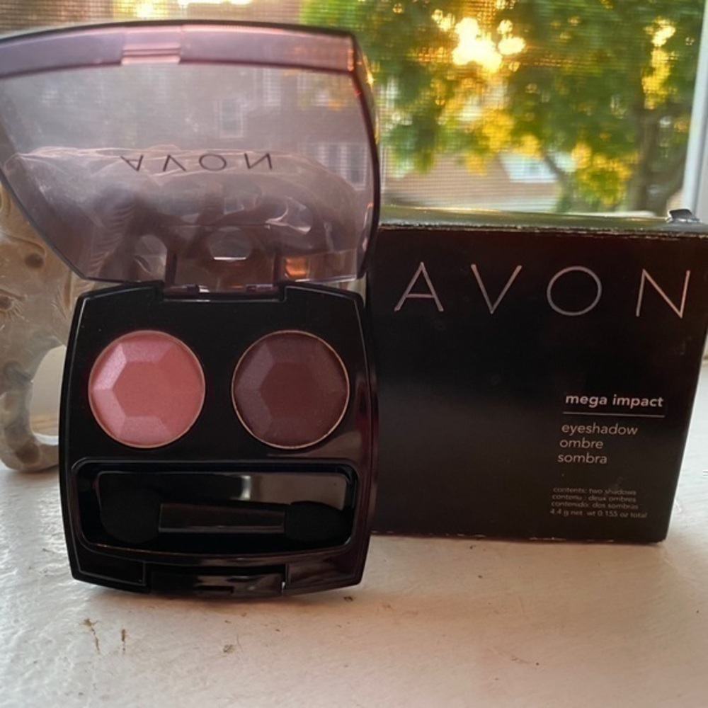 Avon Mega Impact Eyeshadow Duo! NIB.